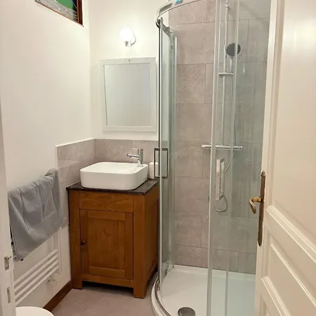 Coumeilles Apartman Leychert