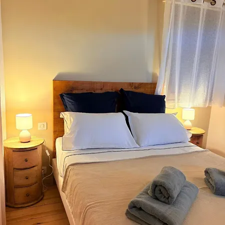 Coumeilles Apartman Leychert